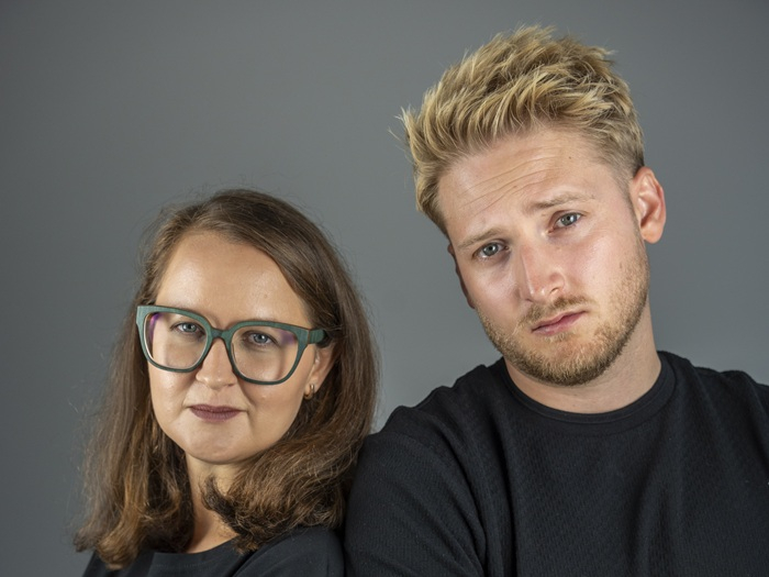 /media/ta3ljkrd/novináři-zuzana-černá-a-václav-crhonek