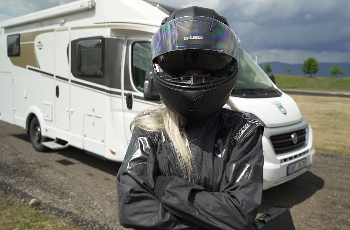 /media/22917/blondyna