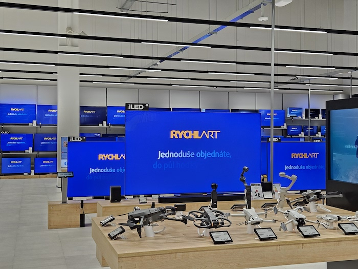 /media/pdokeqsi/datart_foto-avion-6