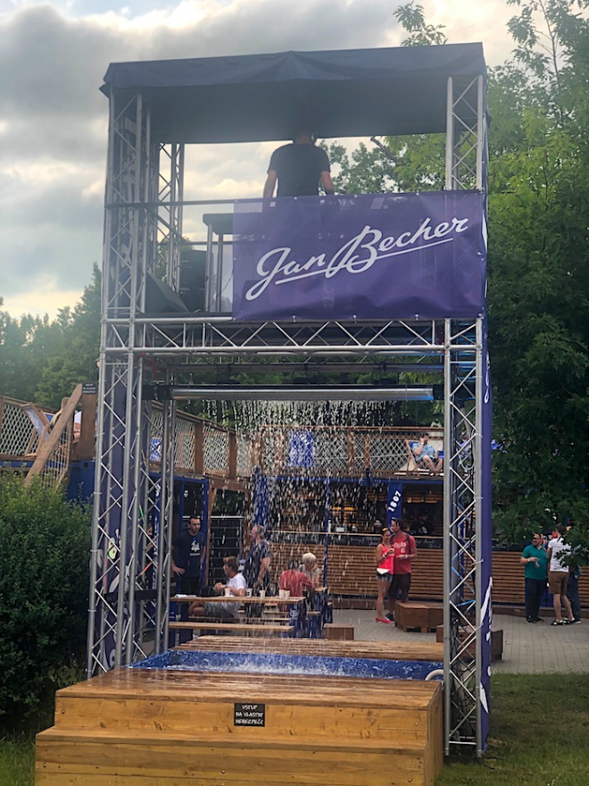 /media/9031/becherzonejpeg