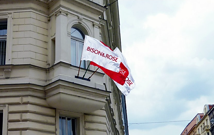 /media/13032/bison-rose