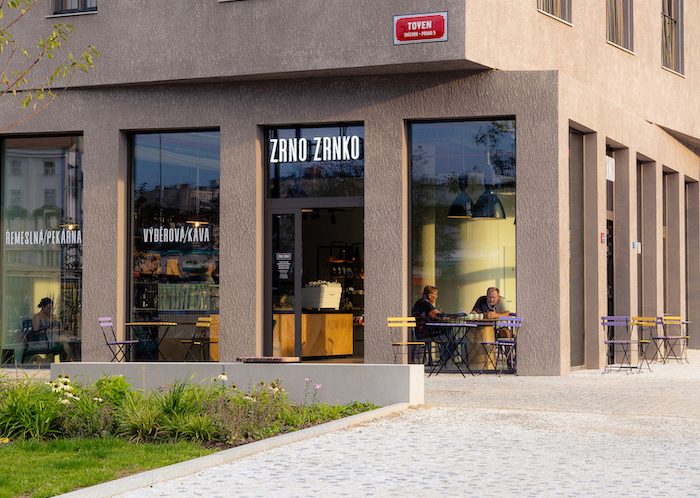 /media/ofab1rcn/zrnozrnko_smichov-city