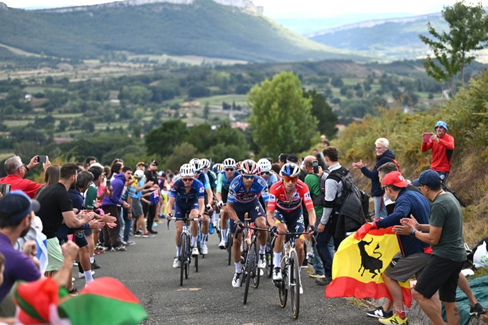 /media/550lpgfr/la-vuelta-a-espana-2024-stage-20-getty-images-_warner-bros