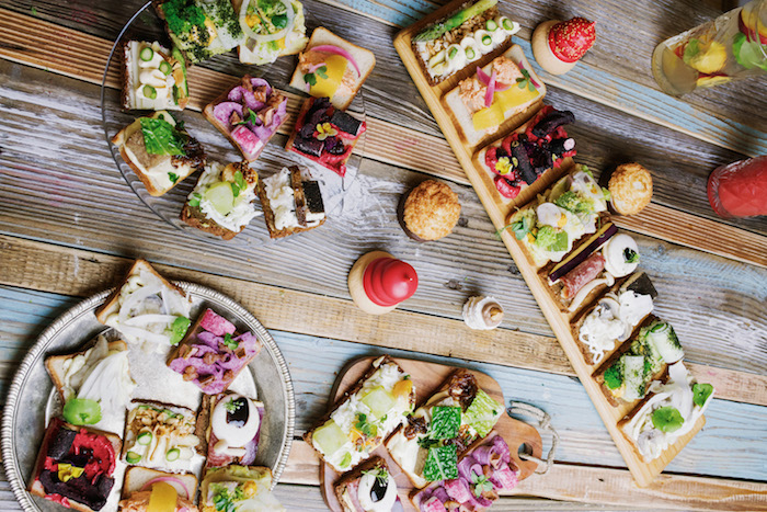 /media/9120/sisters_1