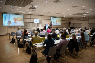 /media/14190/pets_blue_events