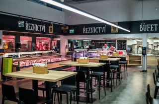 /media/15227/globus-fresh_pohled-na-řeznictví_restauraci_bufet